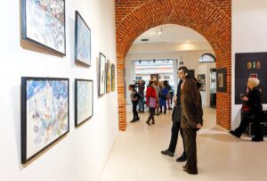 <b>Администратор</b>